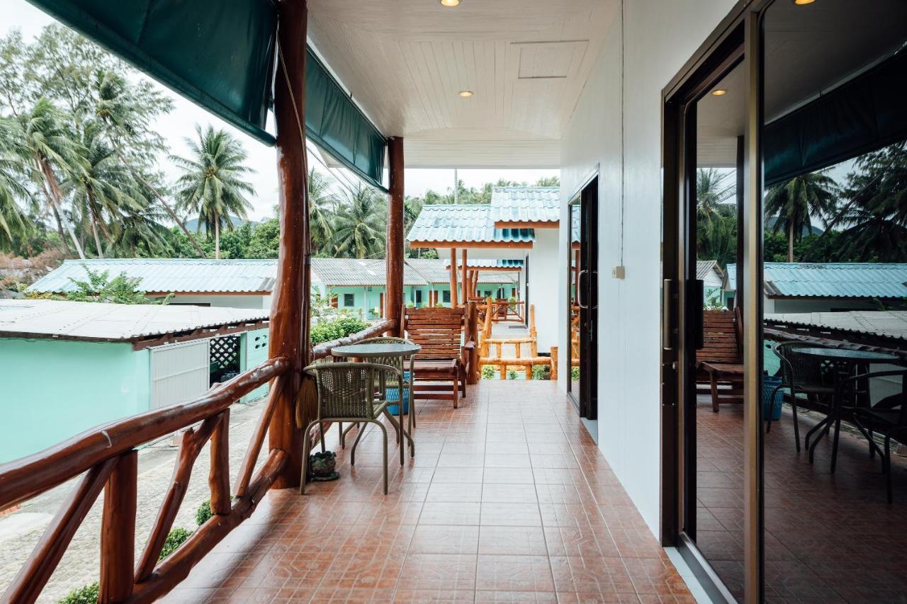 One More Night Beach Resort Baan Khai Exterior photo