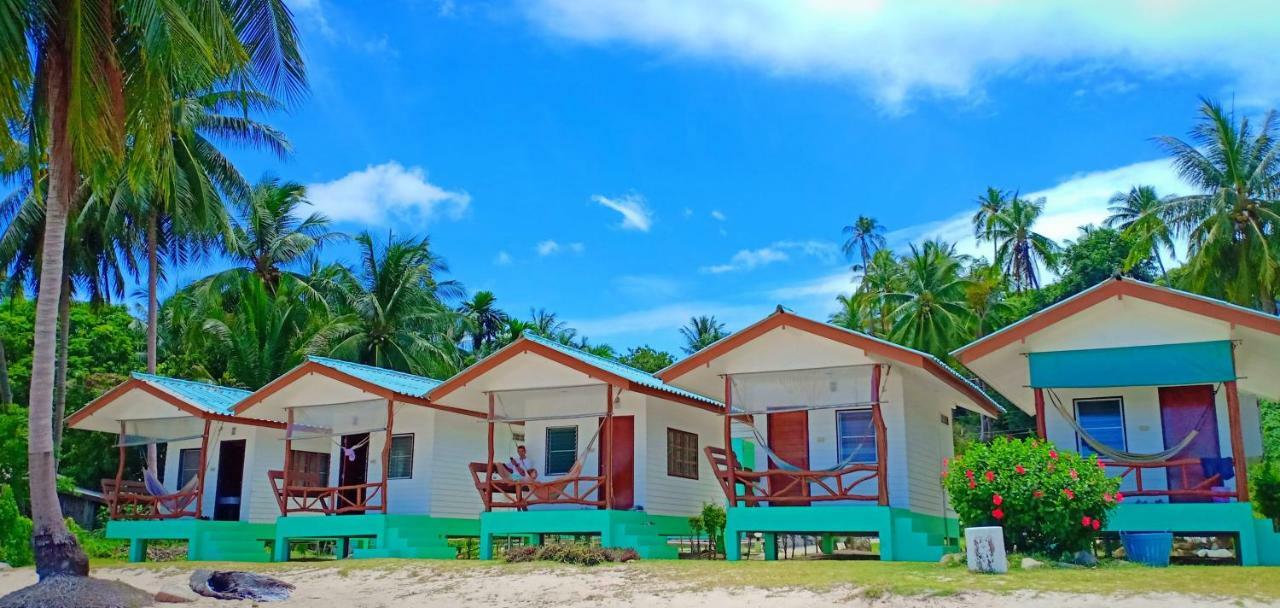 One More Night Beach Resort Baan Khai Exterior photo